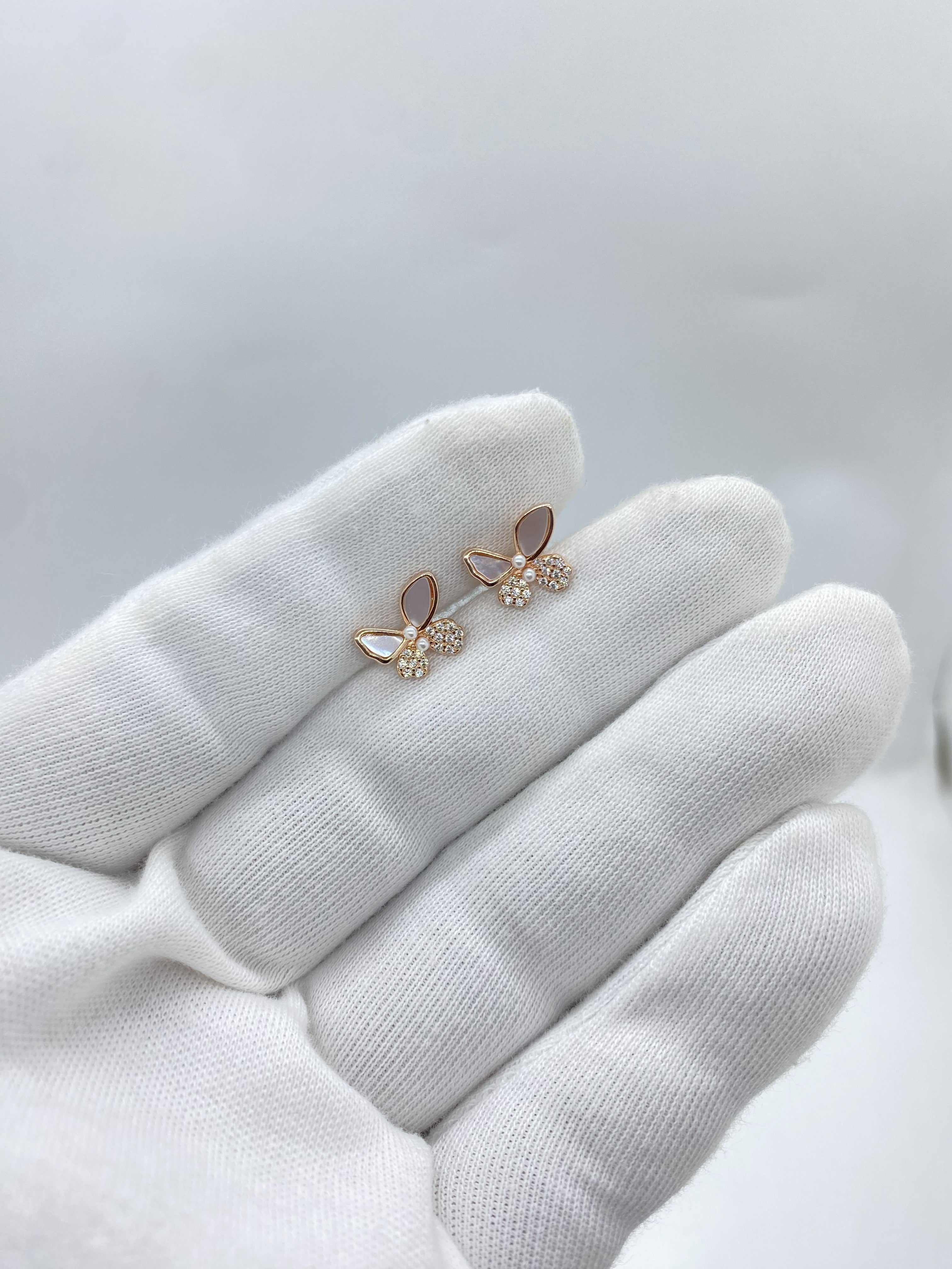 Butterfly earrings with stone in Rose silver