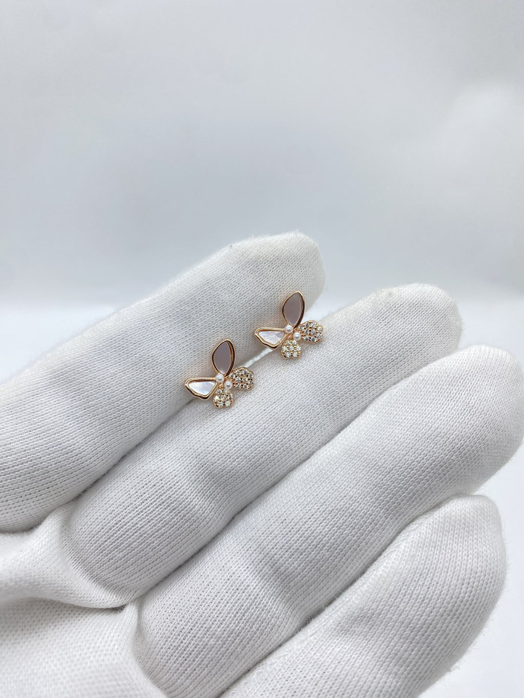 Butterfly earrings with stone in Rose silver