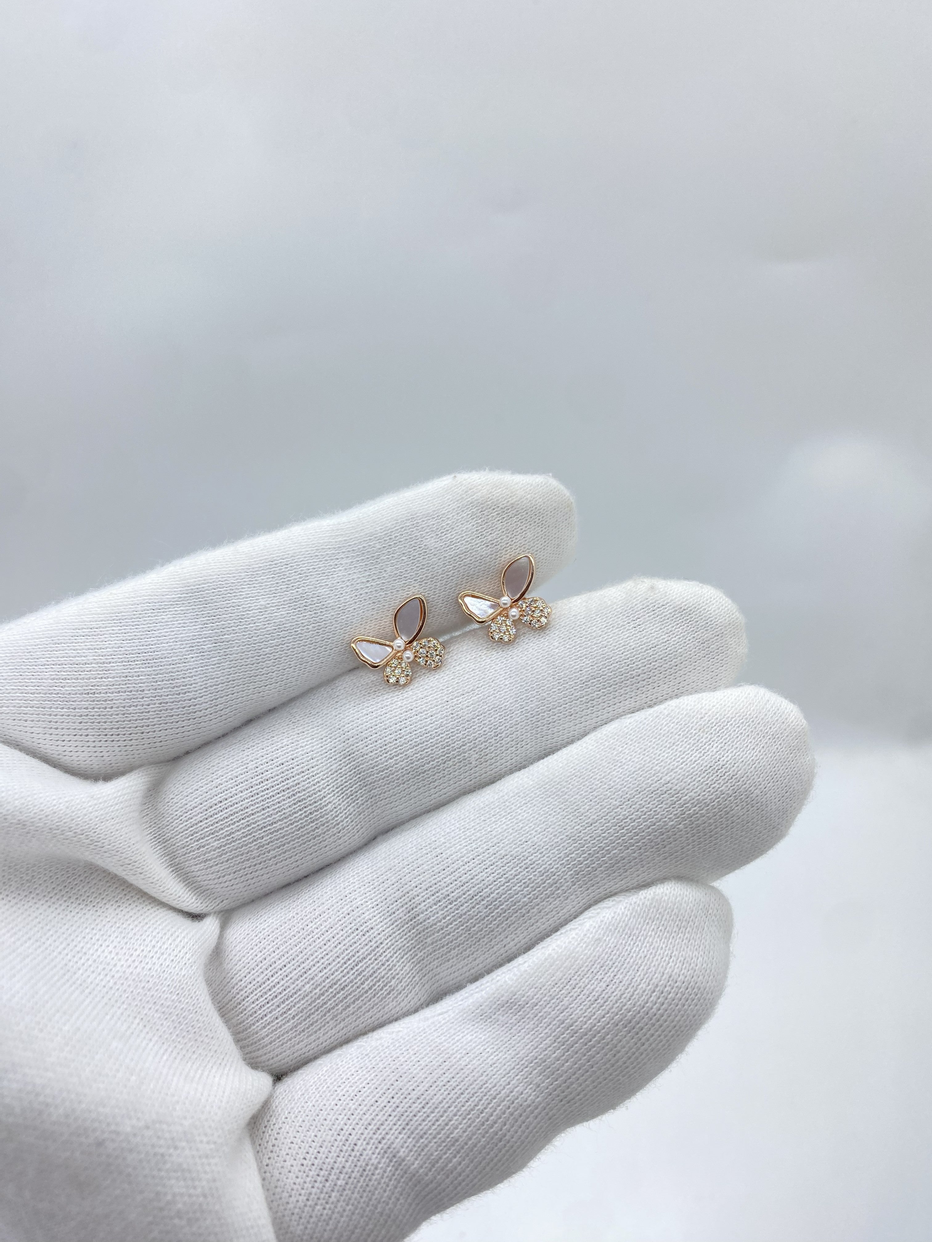 Butterfly earrings with stone in Rose silver