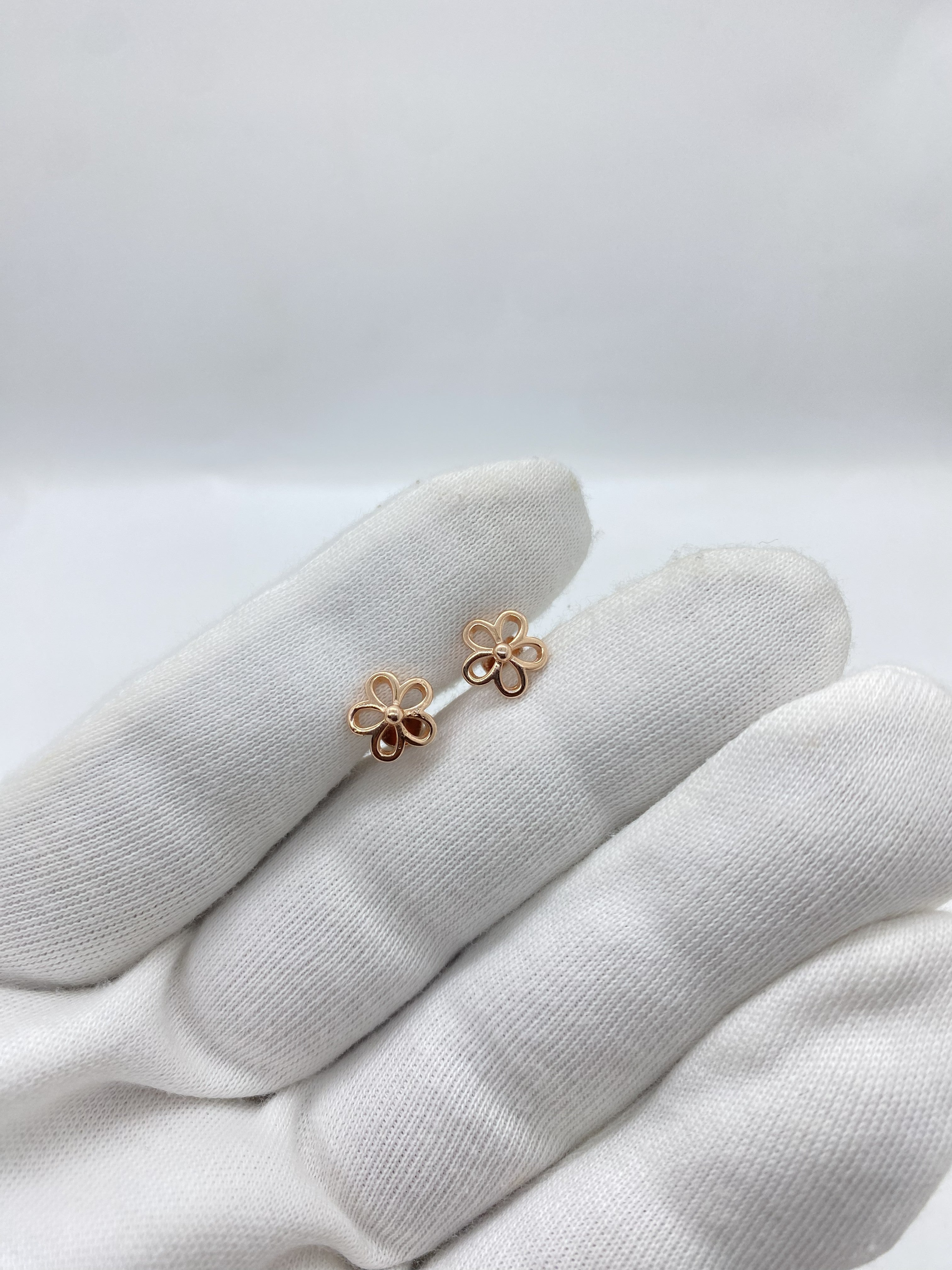 Flower simple earring