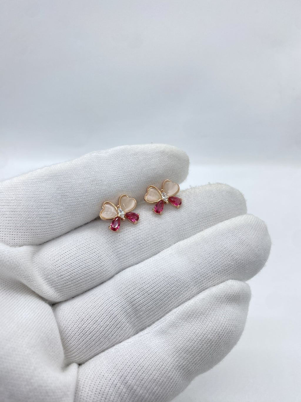Flutter in ruby red