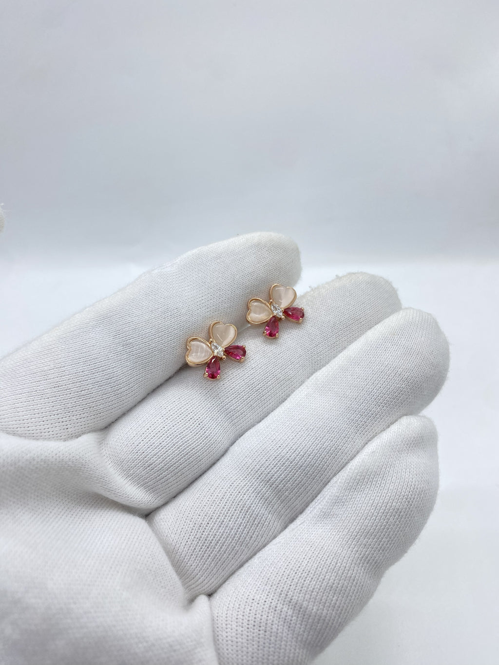 Flutter in ruby red