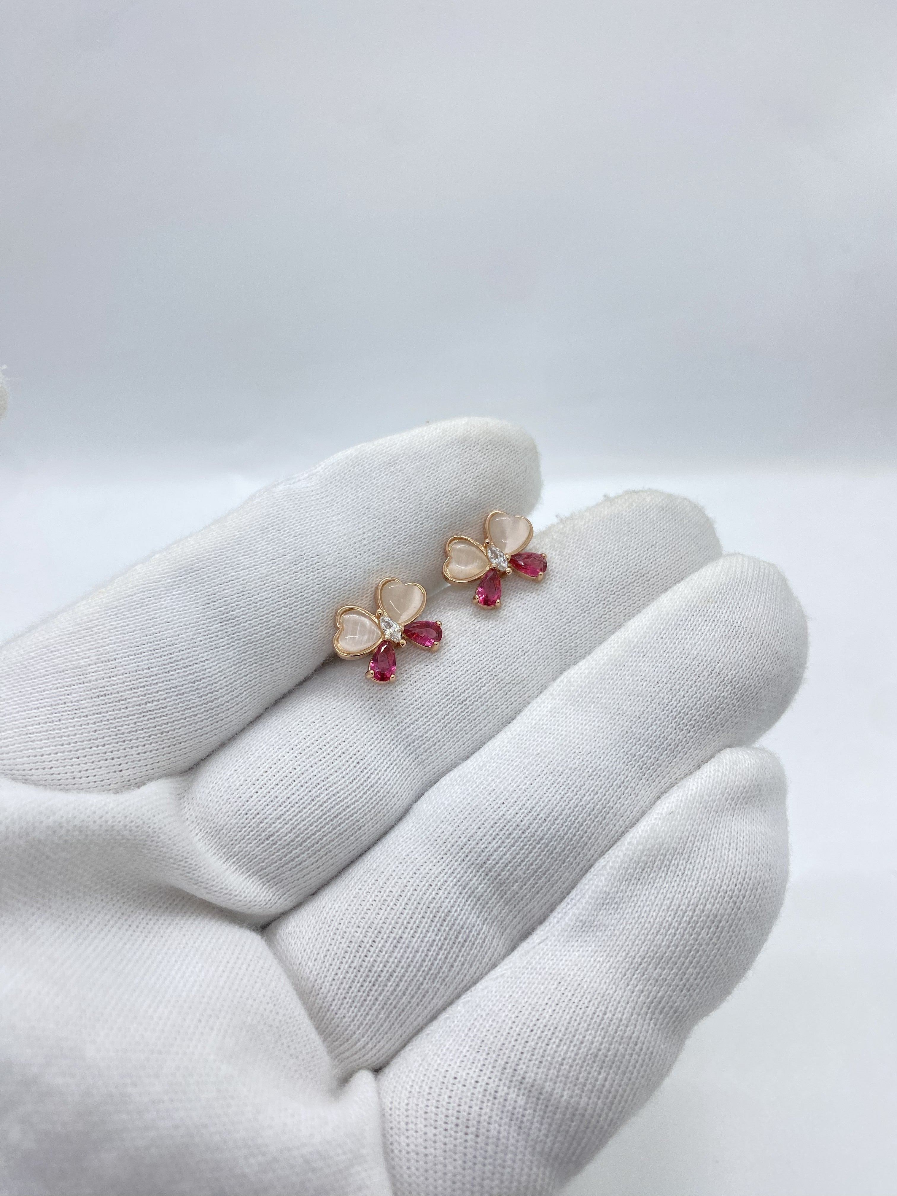 Flutter in ruby red