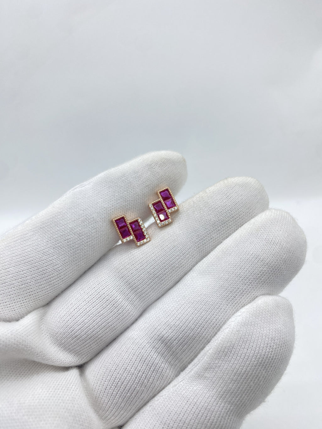 Rose silver ruby stud