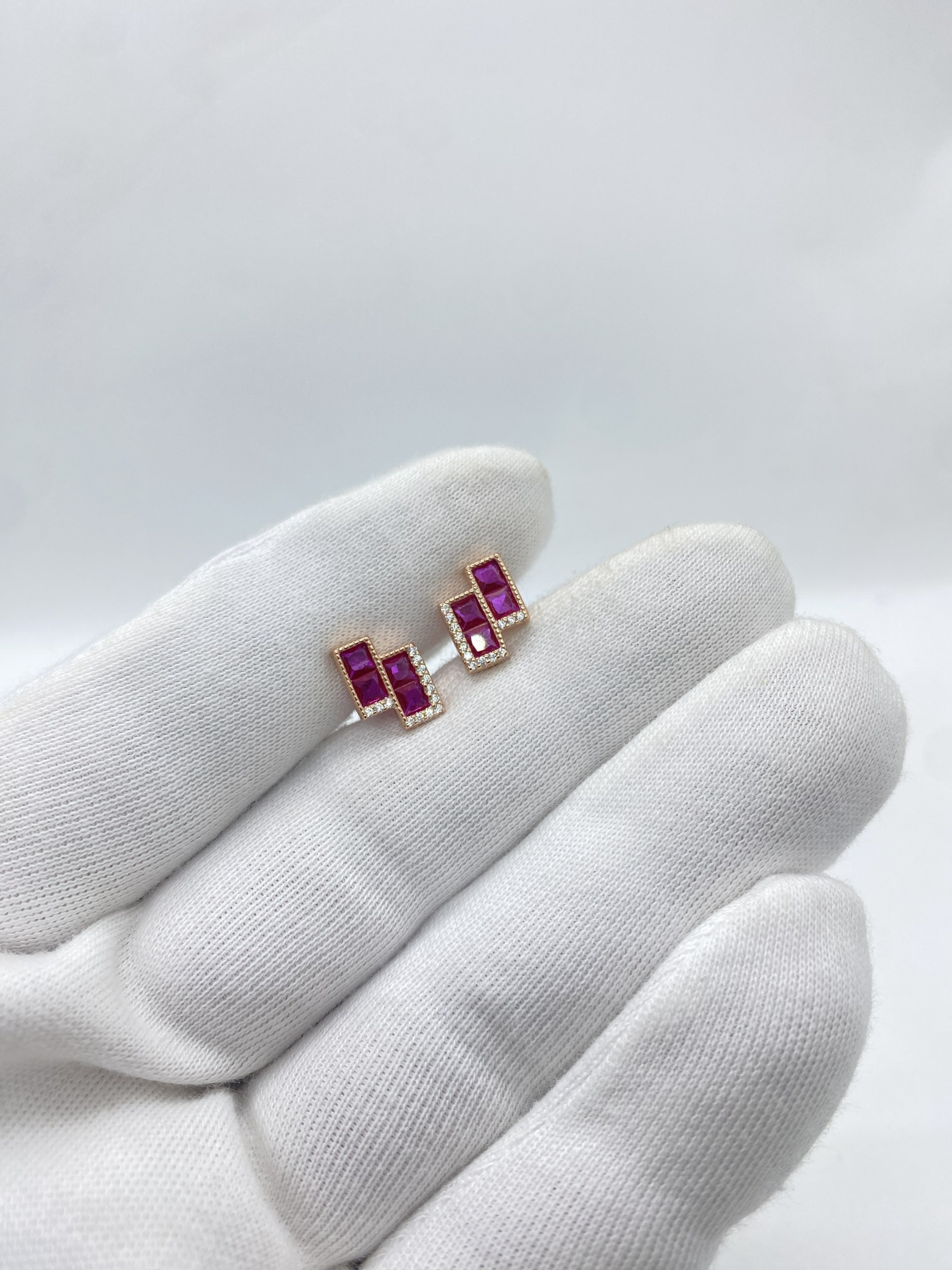 Rose silver ruby stud