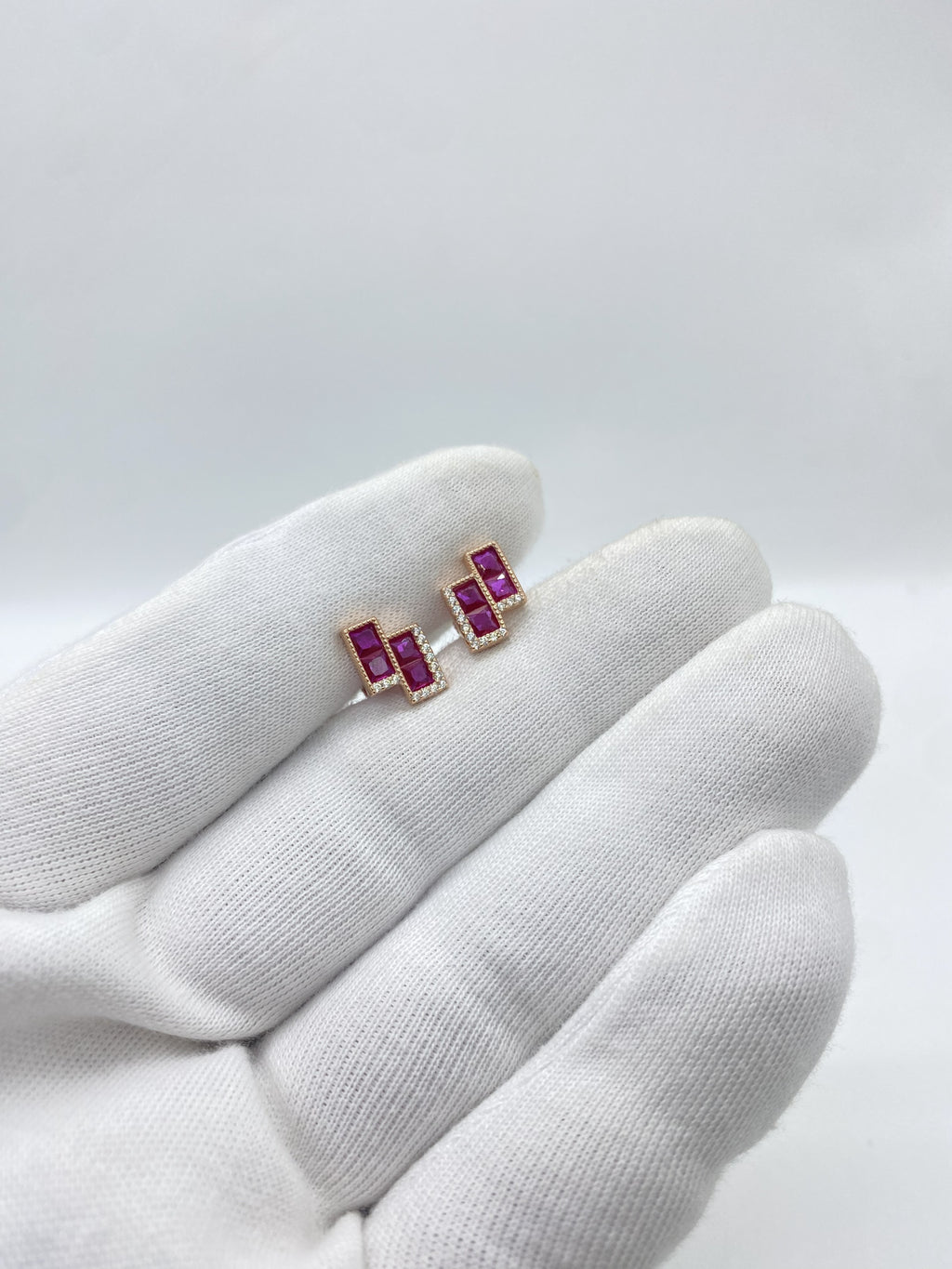 Rose silver ruby stud