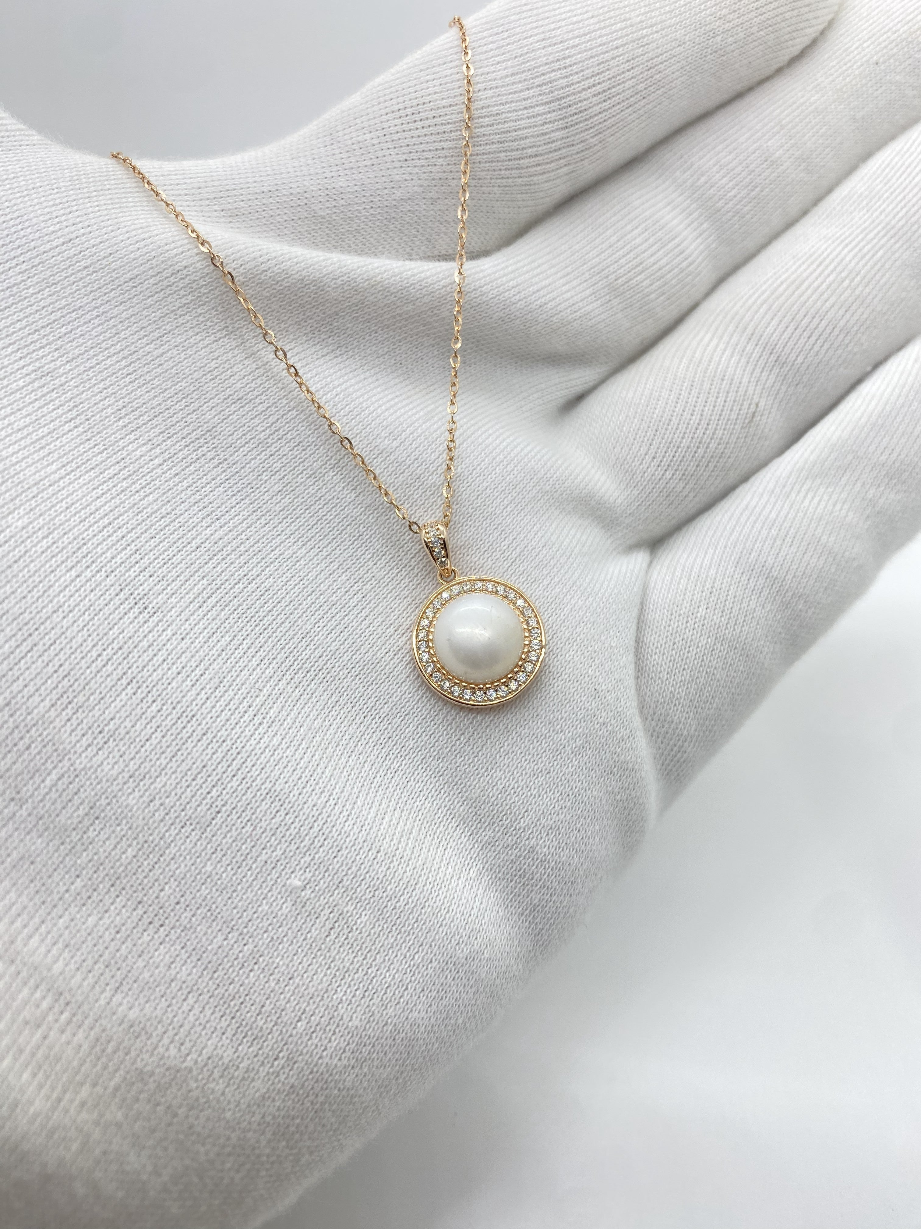 Round pearl