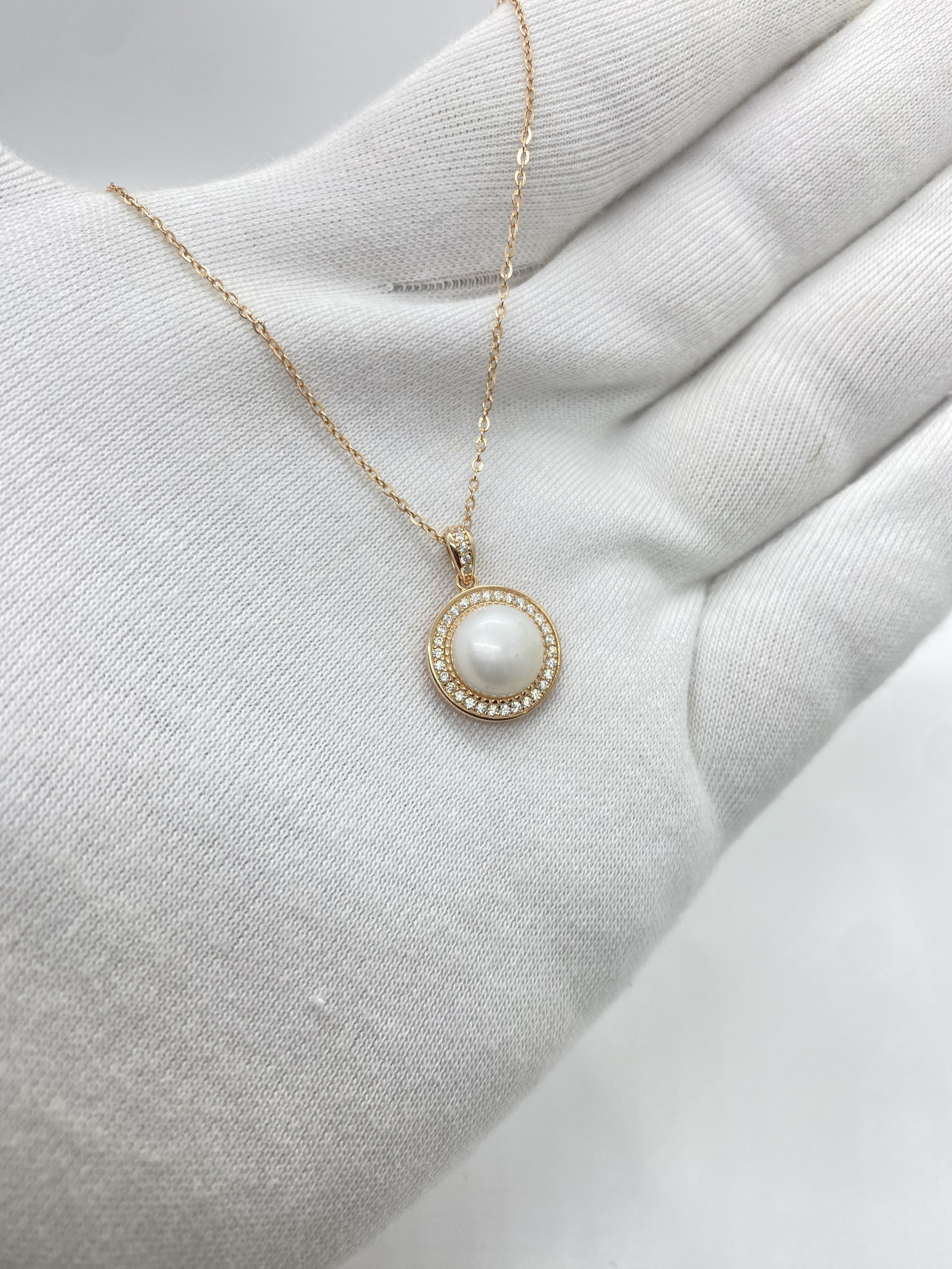 Round pearl