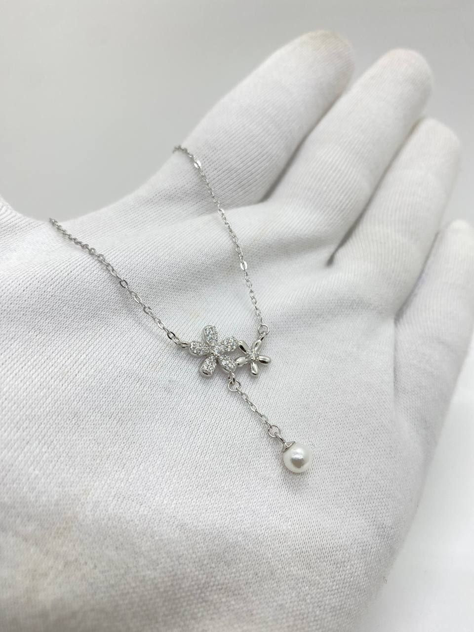 Pearl Hanging Flower Necklace