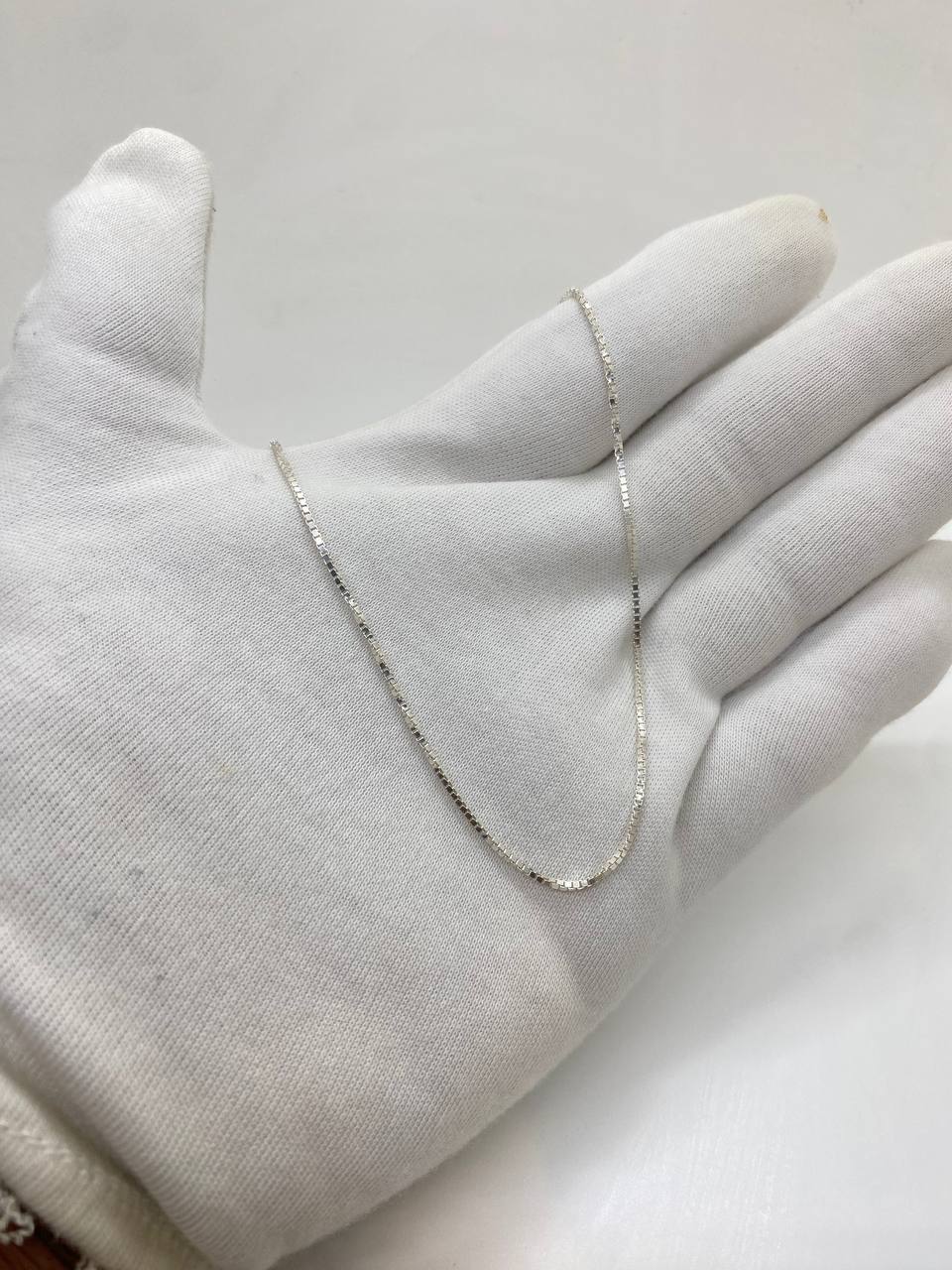 TWISTED BOX CHAIN