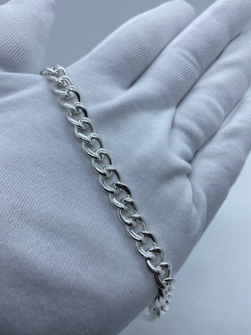 CURB LINK BRACELET